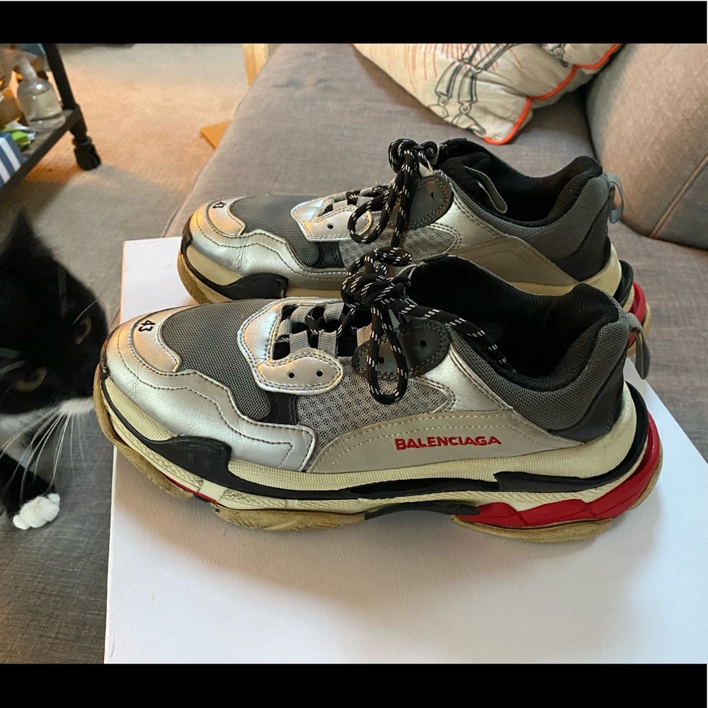 Gently loved Silver Balenciaga Triple S Sneakers - Picture 3 of 5